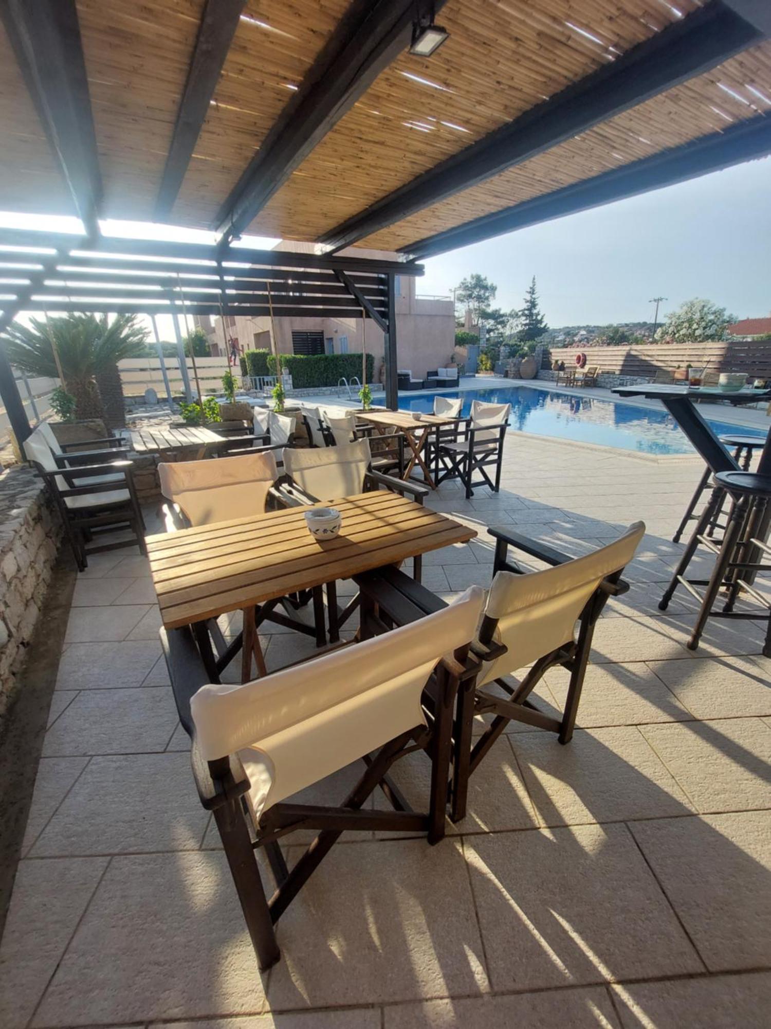 Livadi Petradi公寓式酒店 外观 照片